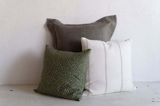 Bold Pillow Combo